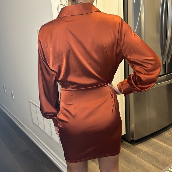 Misguided Stretched Satin Ruched Long Sleeve Dress Size 8 Burnt Orange NEW - Picture 10 of 14